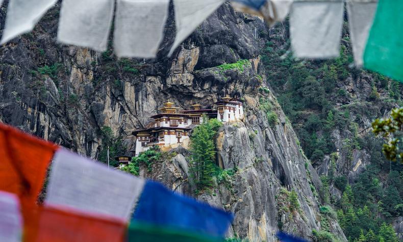 viaje lujo bután templo paro