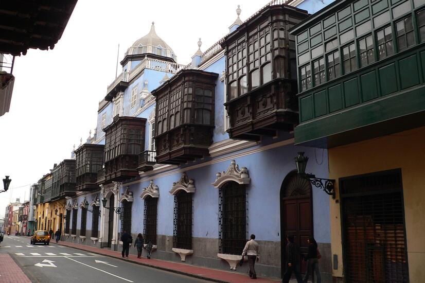 Los característicos balcones cerrados de las casas del centro histórico de Lima. Foto: Manuel G. Olaechea viaje lujo perú lima
