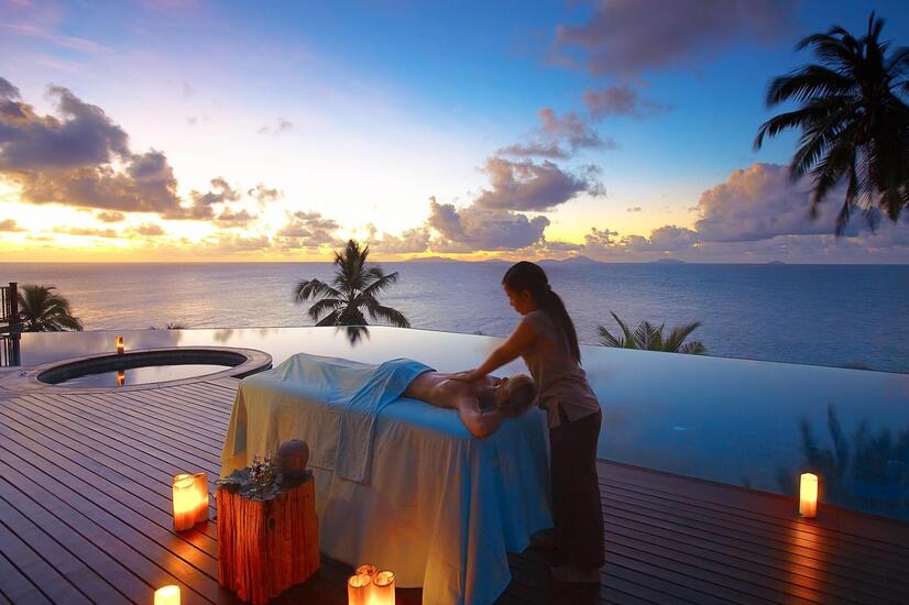 En el Rock Spa puedes crear tu propio tratamiento de belleza con productos naturales de la isla fregate island seychelles rock spa