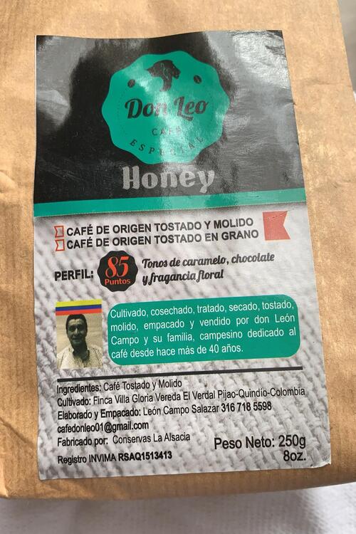 La compra y consumo de café de comercio justo beneficia a los productores locales de la zona viaje colombia eje cafetero café don leo