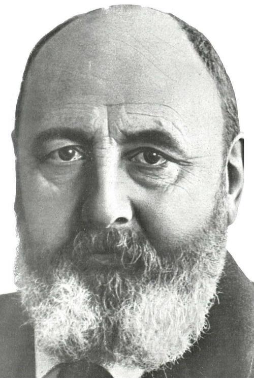 Desde muy joven, Torres Quevedo heredó la pasión de su padre por la ingeniería leonardo torres quevedo dirigible