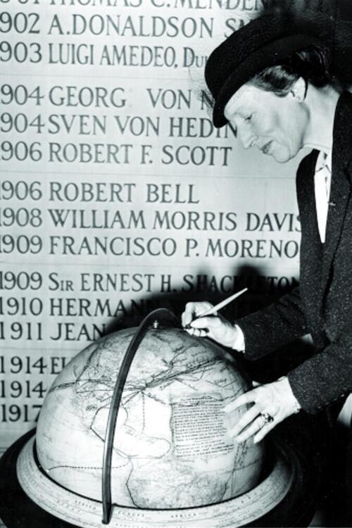 Louise A. Boyd también es conocida por ser la primera mujer en sobrevolar el Polo Norte en 1955 louise arner boyd