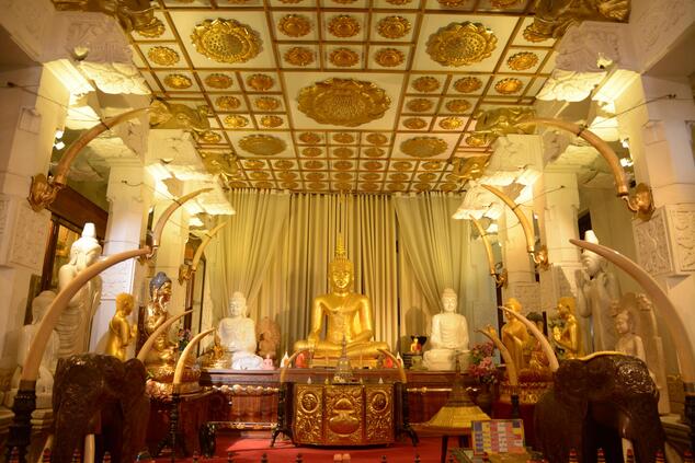 viaje lujo isla sri lanka espiritualidad historia templo diente buda Kandy