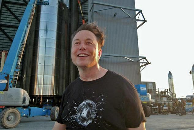 Elon Musk viaje al espacio