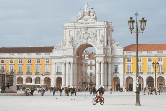 lisboa puerta comercio