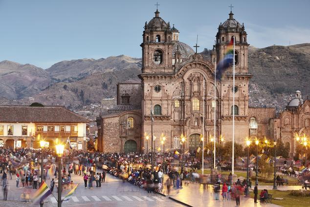 plaza de armas cuzco perú
