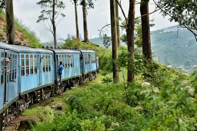 tren azul sri lanka