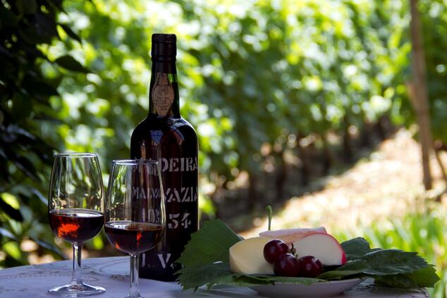 Foto: Instituto do Vinho, do Bordado, Artesanato e Bebidas Espirituosas da Madeira. Vinho Madeira©IVBAM