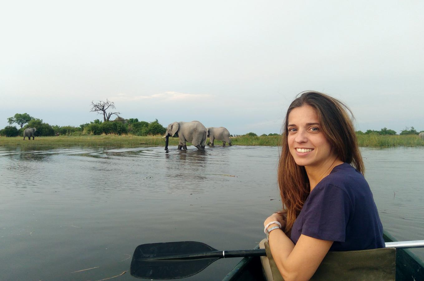 Àfrica Llamas explorando el Delta del Okavango en un kayak viaje lujo safari Africa delta okavango Botsuana Elefant Travel