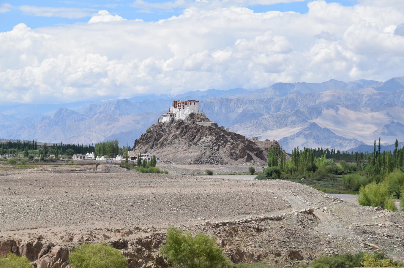 viaje lujo remoto a Ladakh India monasterio de stakna