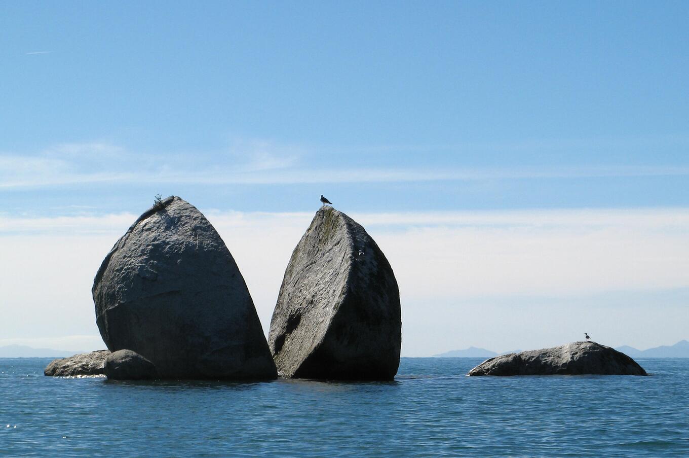 split apple rock nueva zelanda