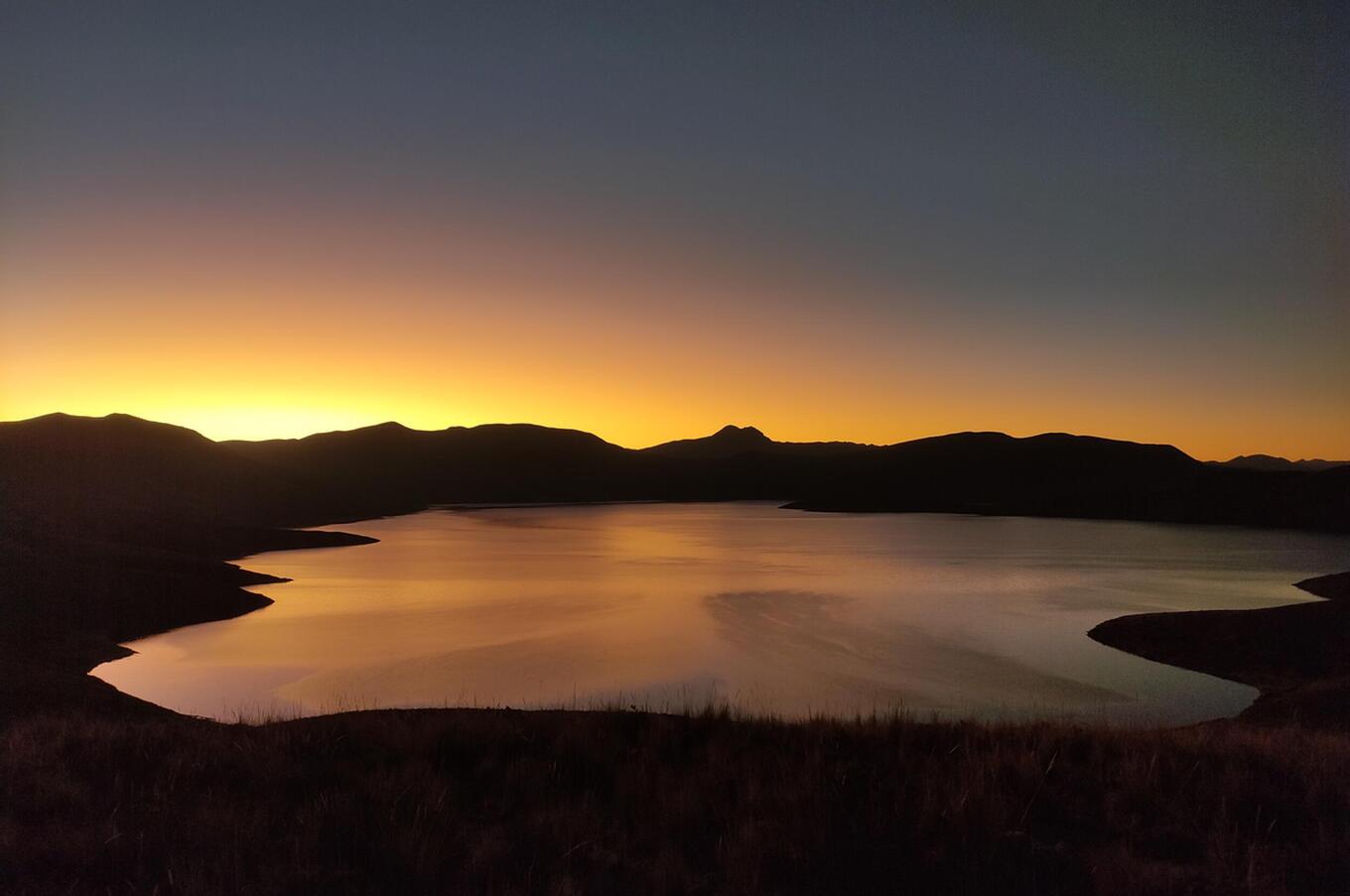 lago saracocha perú