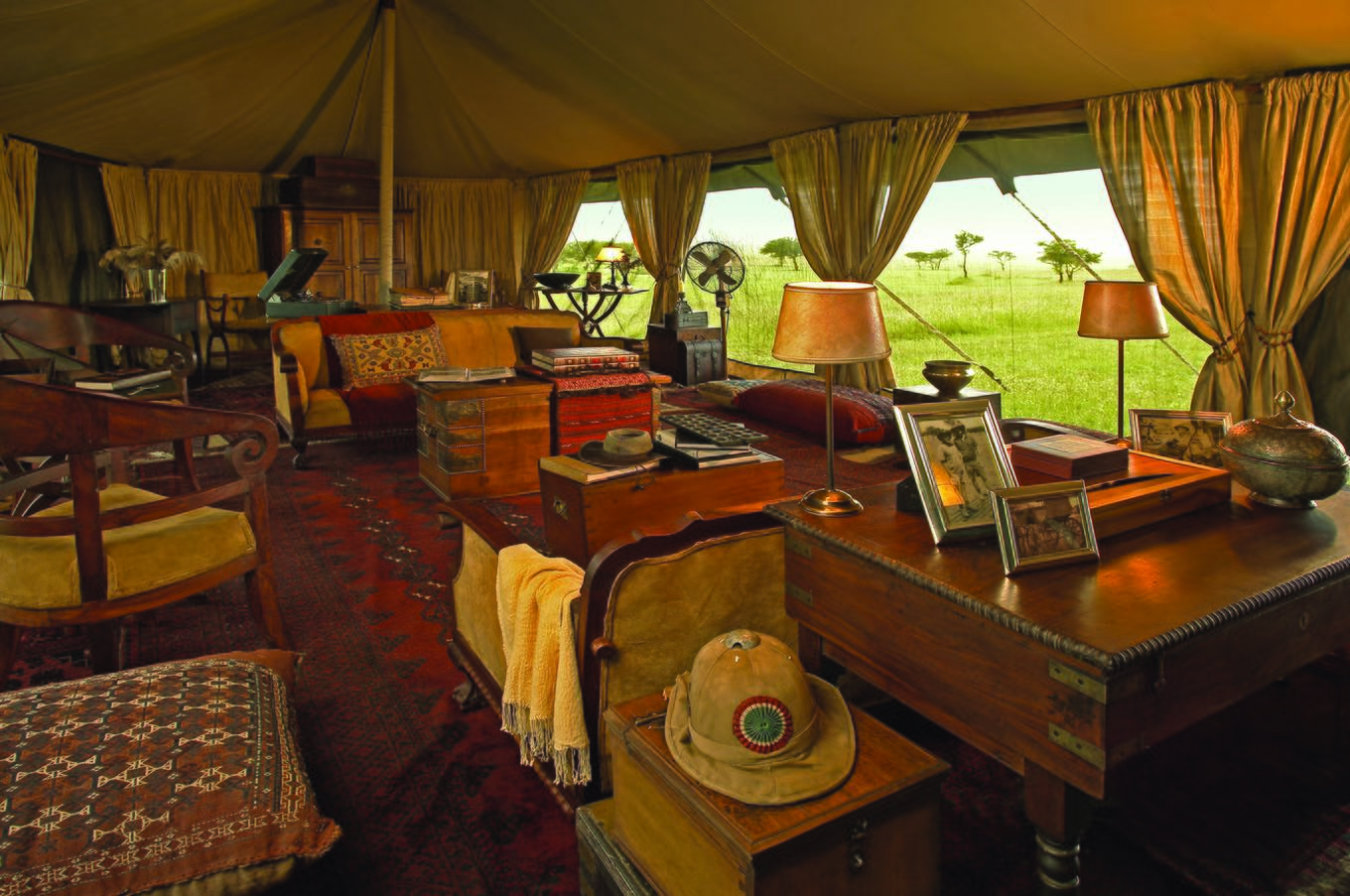 Interior de las zonas comunes en el campamento de Singita en el Serengeti.