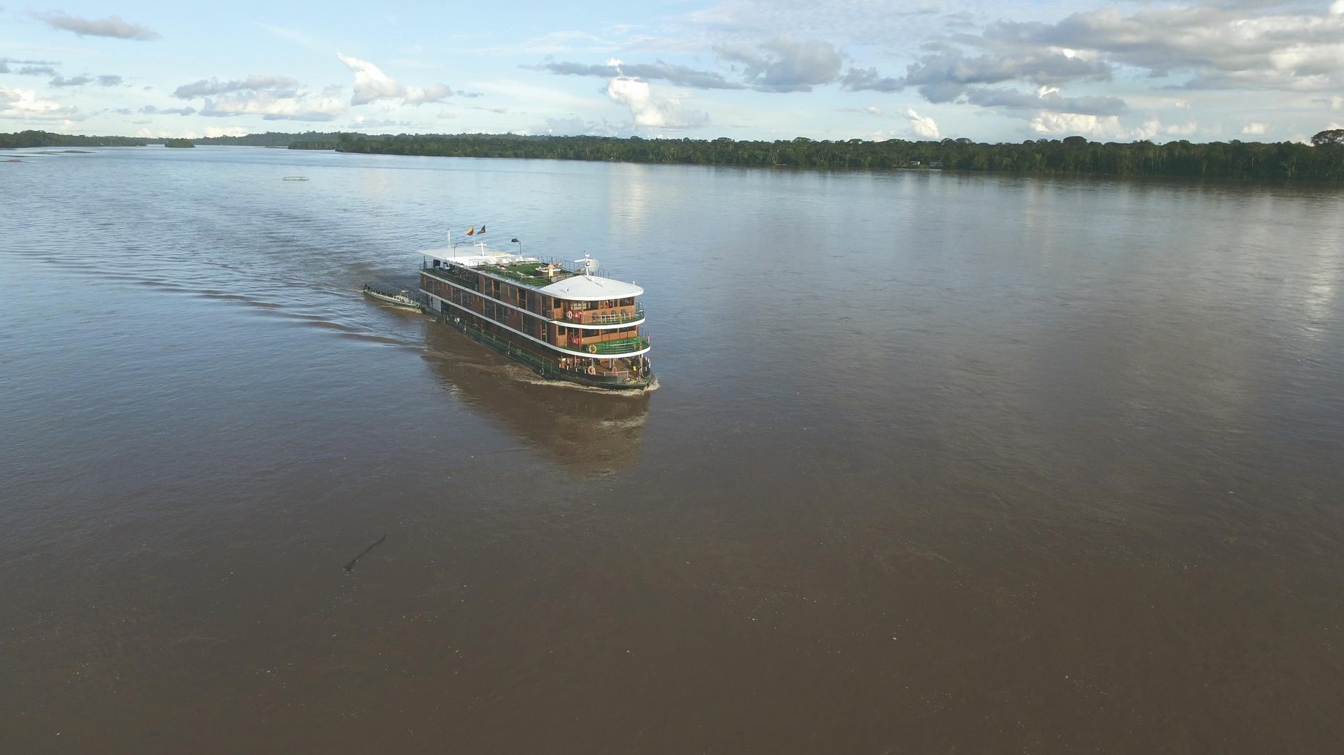 viaje lujo remoto experiencia barco Anakonda Amazonas Ecuador