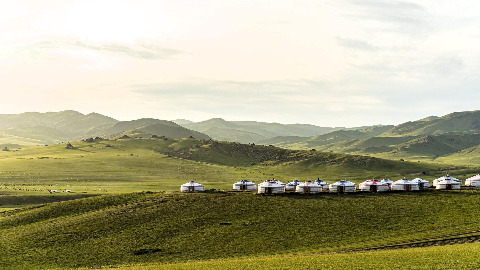 Chris Schalkx Mongolia ger