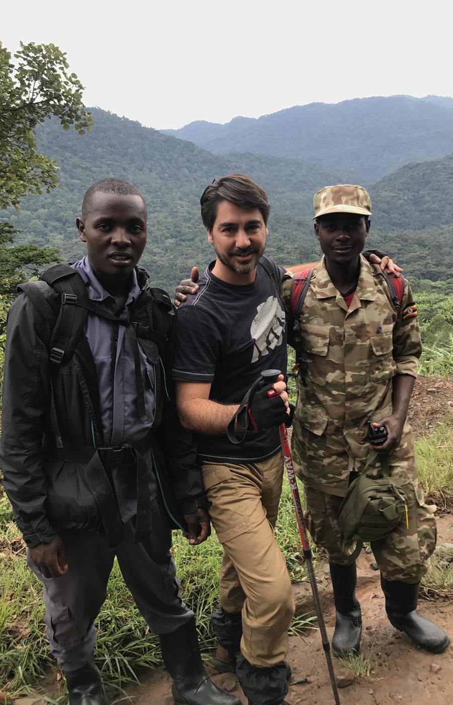 viaje uganda gorila de montaña rafiki gonzalo gimeno